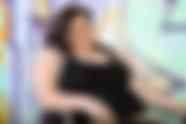 FatSitting.com [Photo]/Face Sitting & Smothering with Viktorie/003.jpg