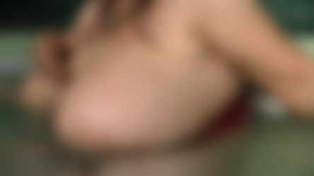 Hugeboobswife/Bath-Time-Refreshing-and-Relaxing.mp4